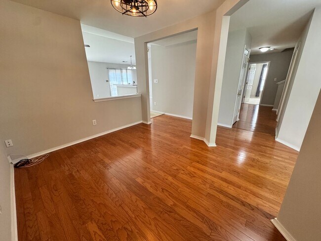 Foto del edificio - 5337 Thunderidge Drive