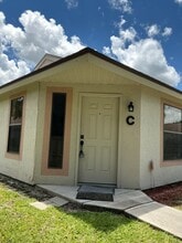 Building Photo - 2820 Stoneway Ln
