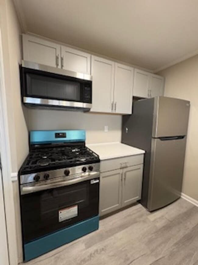 Building Photo - Freshly Renovated Norristown Rental — Bright, Modern & Move-In Ready on Quiet Northridge Drive