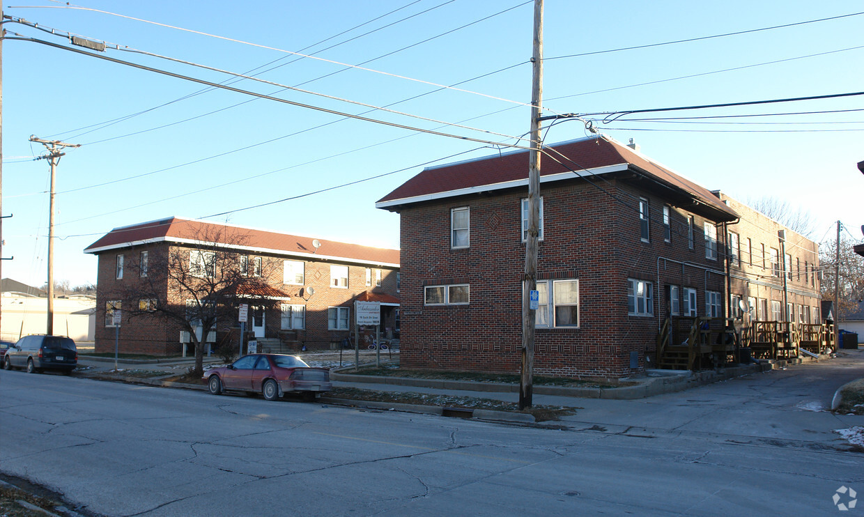 Primary Photo - The Ambassador Apartments