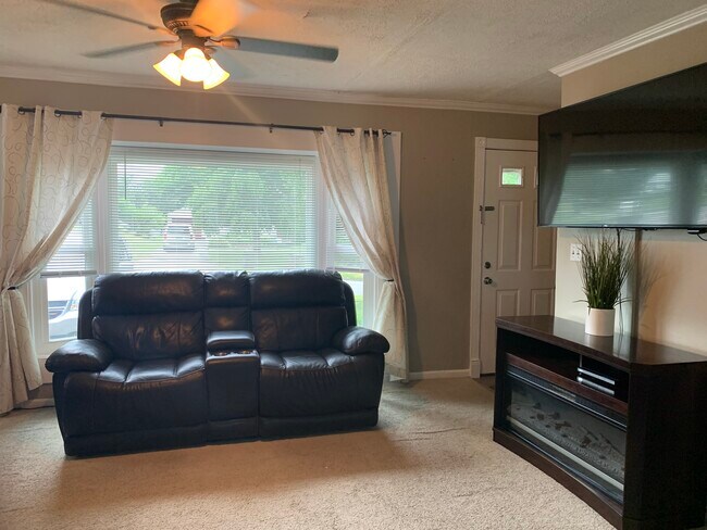 Building Photo - 2846 Kerwood Dr