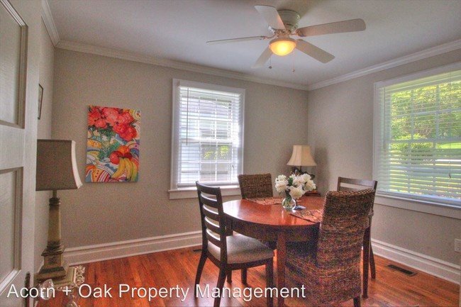 Building Photo - 3 br, 2 bath House - 315 W Tryon St
