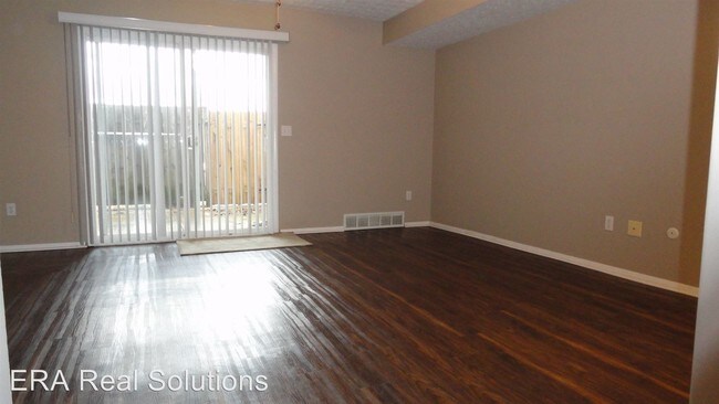 Building Photo - 3 br, 1.5 bath House - 106 Lancelot Lane