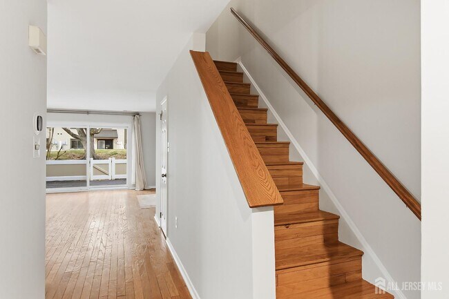 Foto del edificio - 60 Hampshire Dr