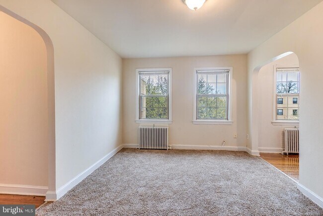 Foto del edificio - 215 Oakwood St SE