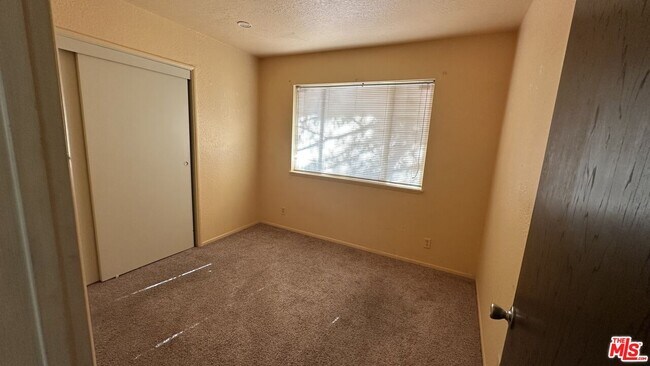 Foto del edificio - 2100 Zermatt Dr