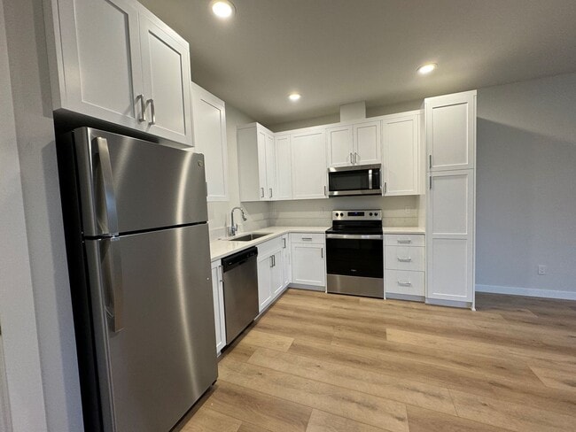 Building Photo - Single Level 1 Bedroom / 1 Bathroom Home