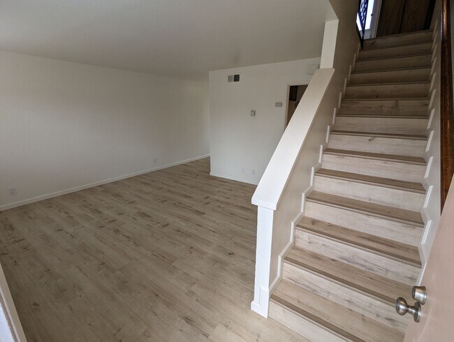 Foto del edificio - 701 N C St