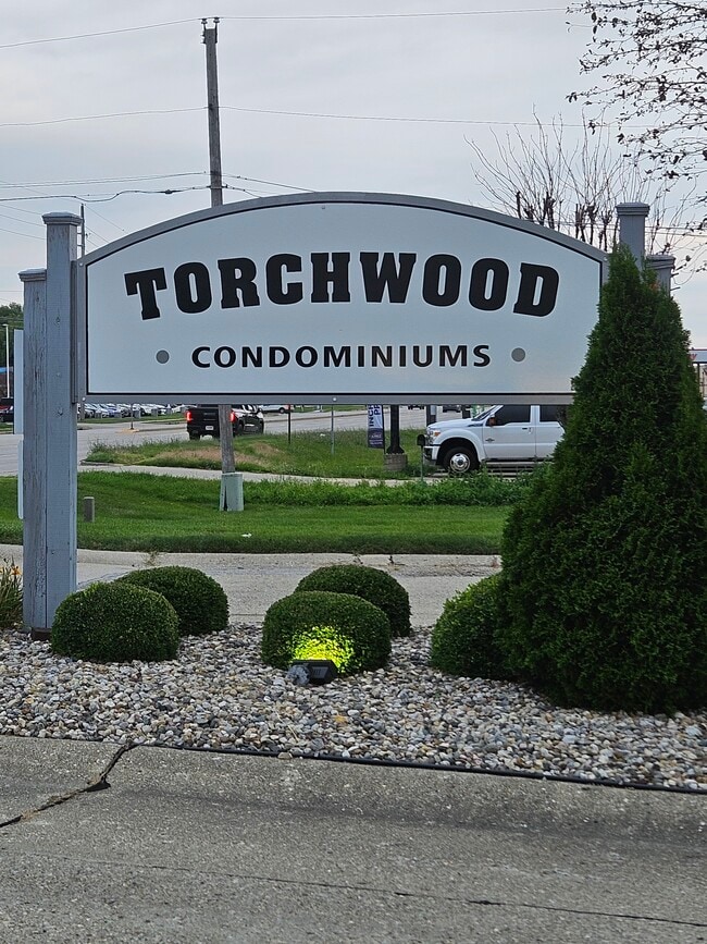 Building Photo - 39 Torchwood Ln