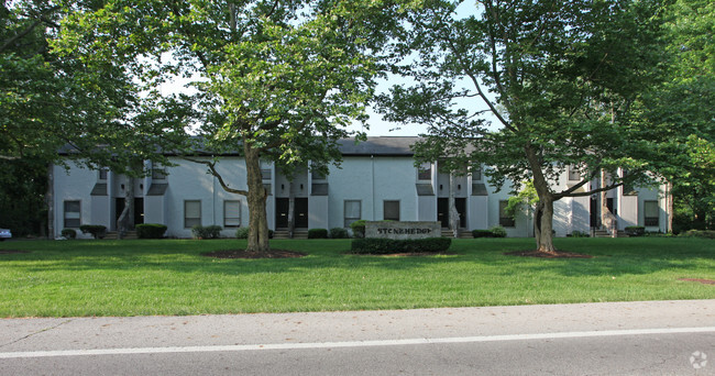 Building Photo - Stonehedge