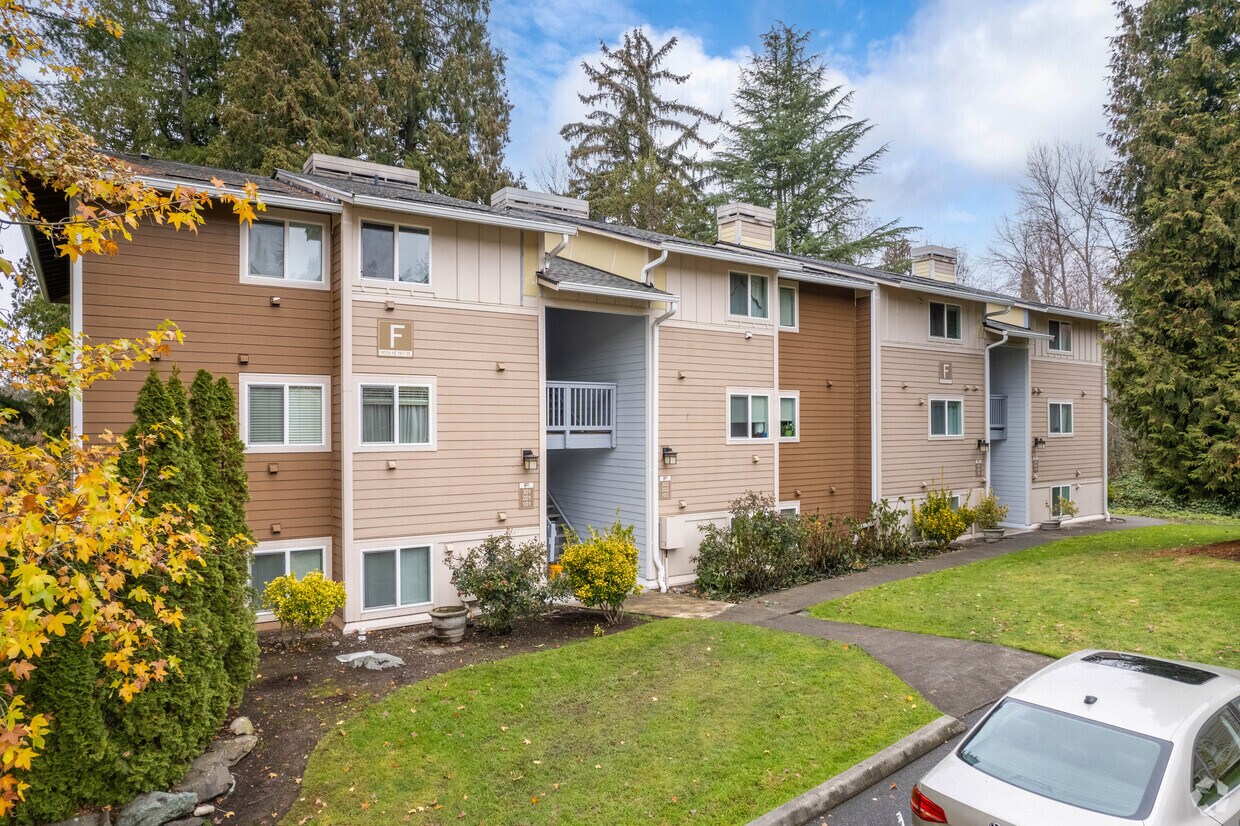 Timber Ridge Apartments in Woodinville, WA
