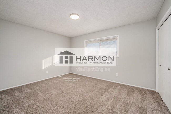 Foto del edificio - 3153 S Pinecrest Ave