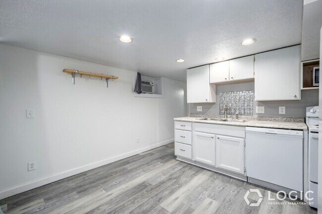 Foto del edificio - Incredible Basement Unit in Harrison UT
