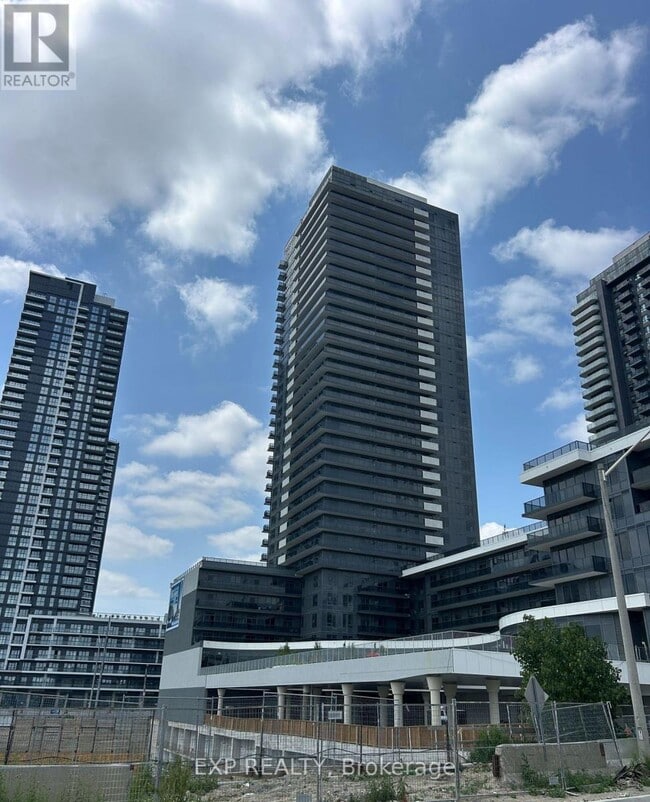 Building Photo - 5105-5105 Hurontario St
