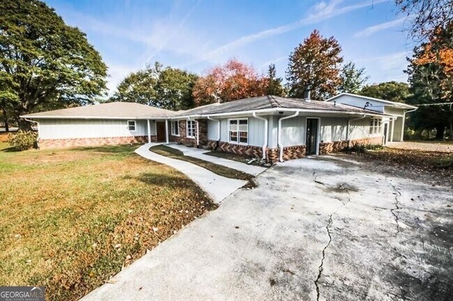 Building Photo - 5075 Winters Chapel Rd