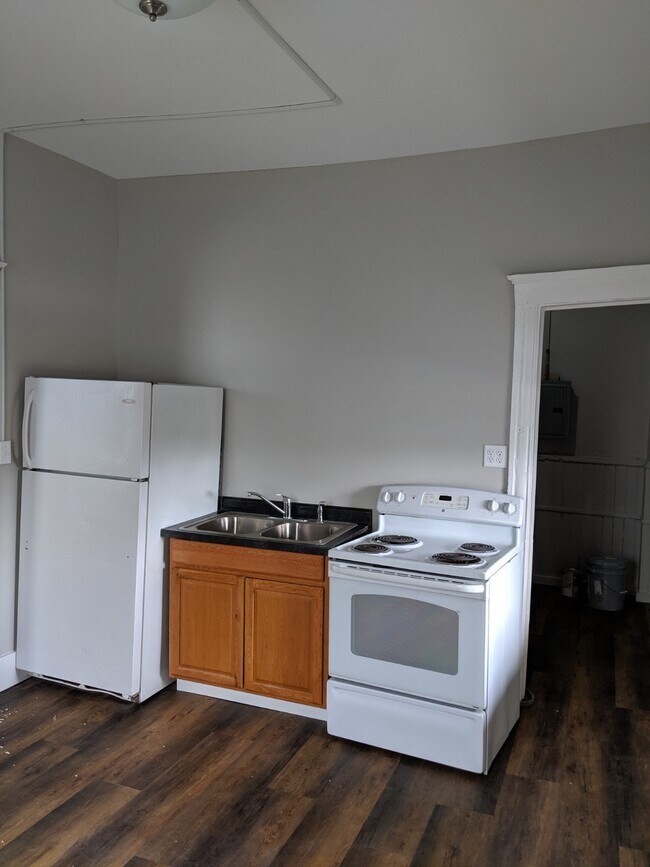 Building Photo - 2745 Bloomington Ave