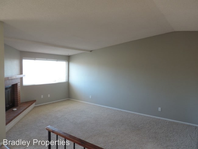 Building Photo - 3862 Quail Run Dr