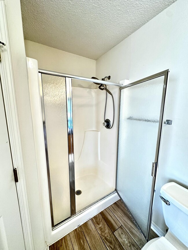 Foto del edificio - 9673 Parker Lake Cir