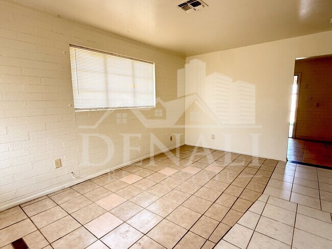 Foto del edificio - 7007 S 8th St