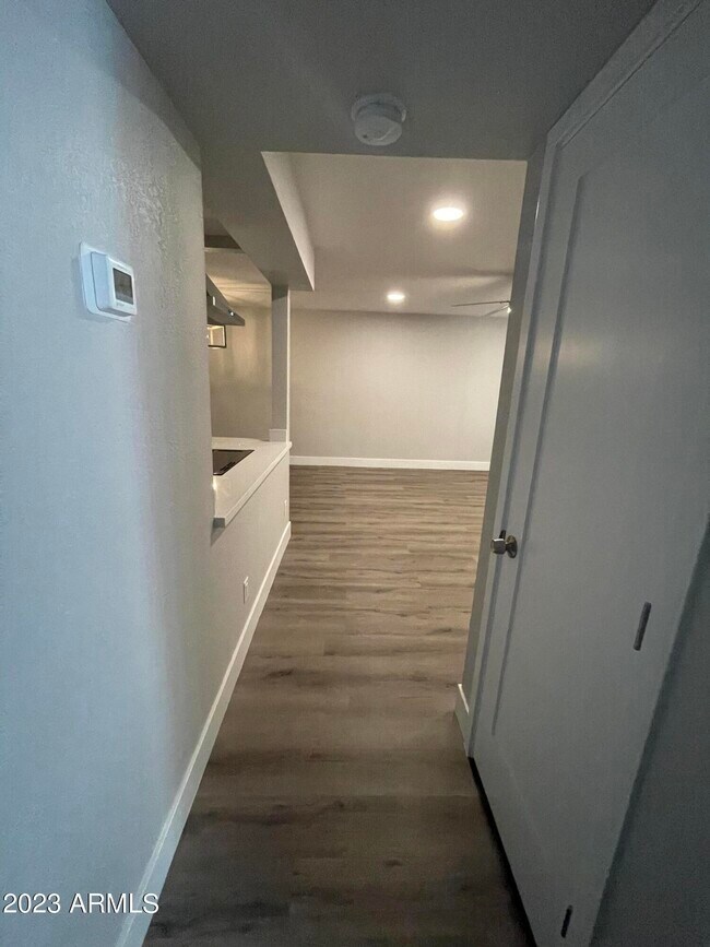 Foto del edificio - 1340 N Recker Rd