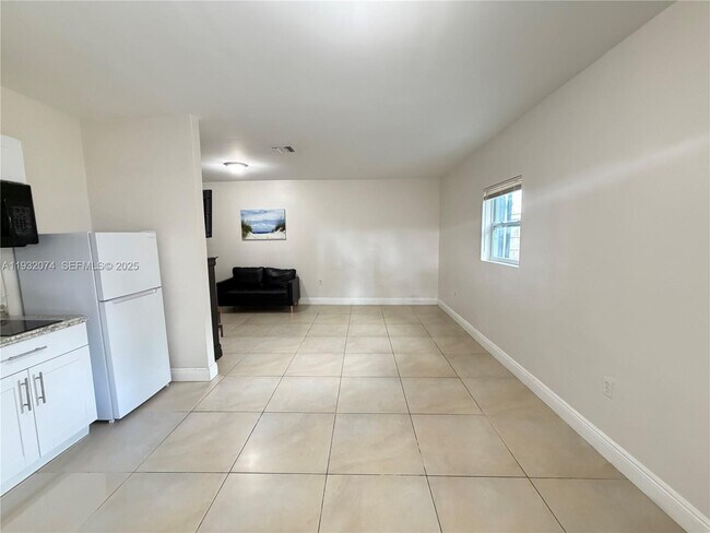 Foto del edificio - 808 NW 19th St