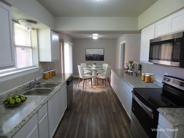 Building Photo - 5016 Roberts Dr