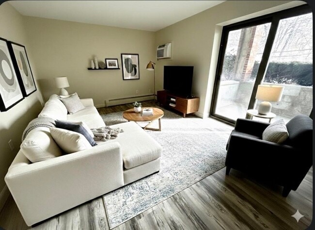 Foto del edificio - 96 Charles River Rd