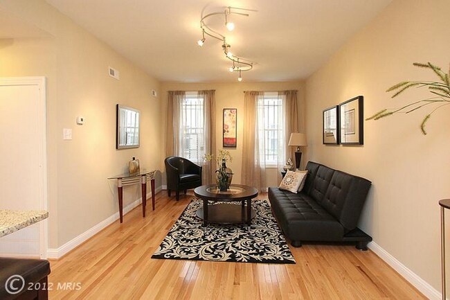 Foto del edificio - 1421 Columbia Rd NW