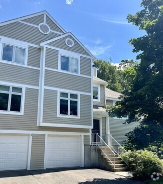 Building Photo - 11 Essex Ct