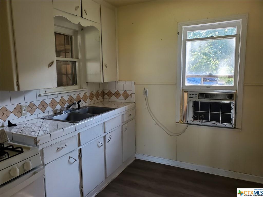 2003 N Guadalupe St, Seguin, TX 78155 House Rental in Seguin, TX