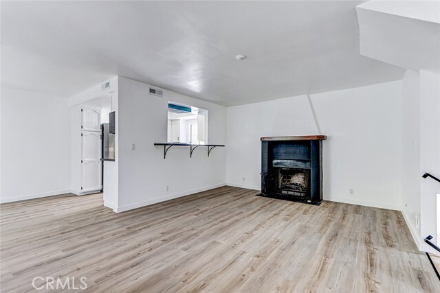 Building Photo - 107 S Helberta Ave