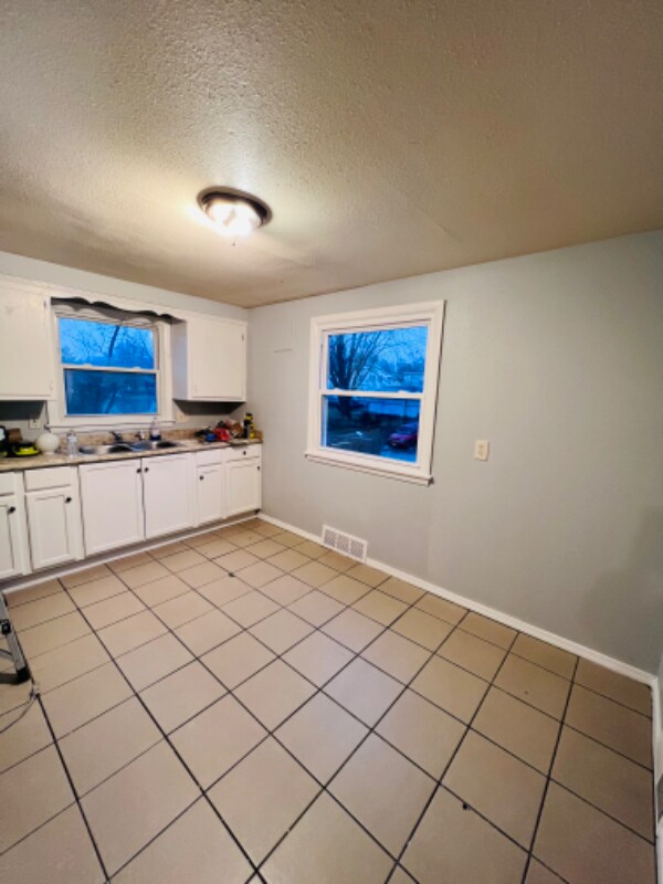 5943 N 69th St, Milwaukee, WI 53218 Townhome Rentals in Milwaukee WI