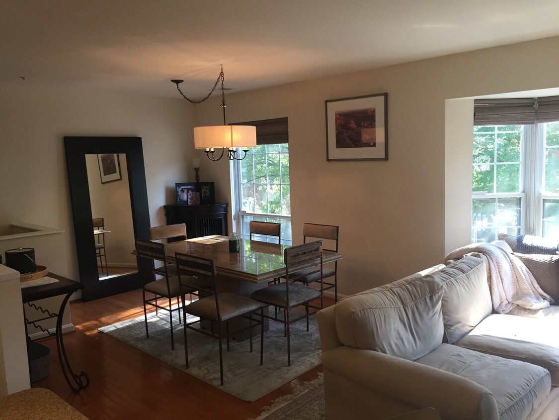 Living Room(left half) - 8307 Draper Ln