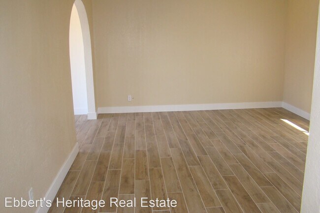Foto del edificio - 3 br, 2 bath House - 909 W Nectarine