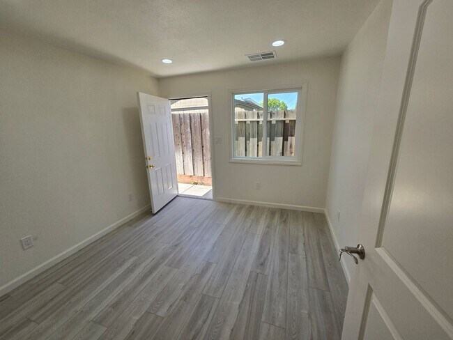 Building Photo - Cambrian Park rental
