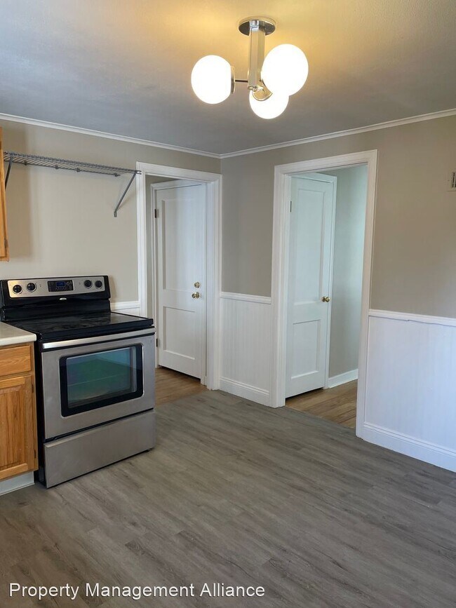 Building Photo - 3 br, 1 bath House - 210 Marilyn Avenue