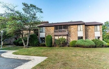 Building Photo - 82 Amberly Dr