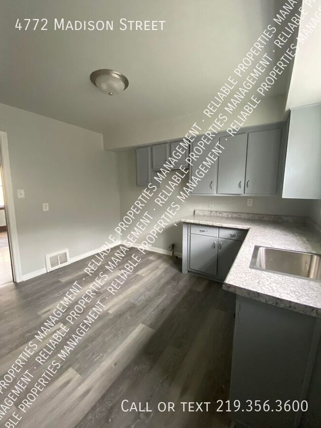 Building Photo - 4772 Madison St