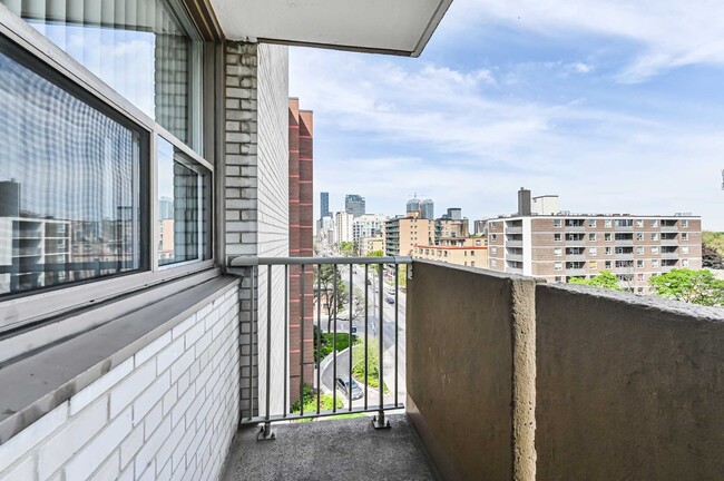 Photo du bâtiment - Davisville Tower