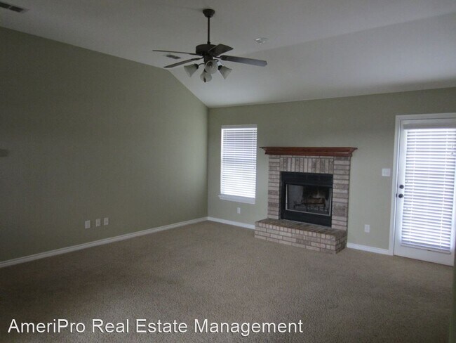 Building Photo - 3 br, 2 bath House - 1201 BRIAR CLIFF PATH
