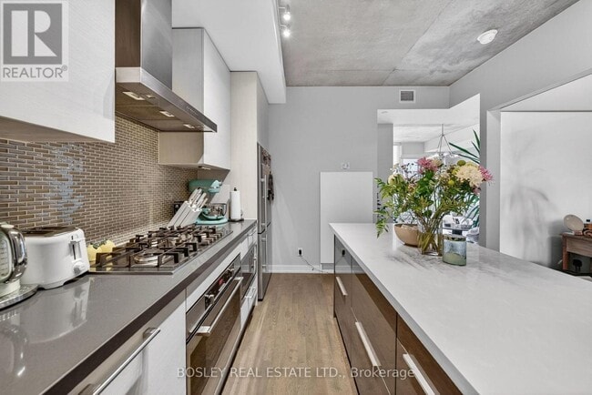 Building Photo - 60 Haslett Ave