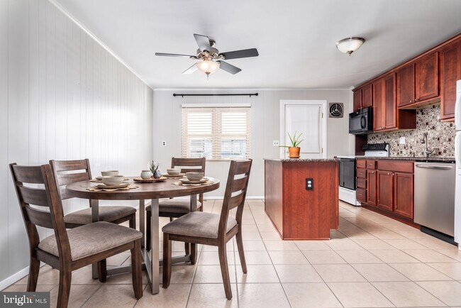 Foto del edificio - 355 W 12th Ave