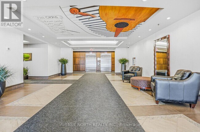 Photo du bâtiment - 314 Central Park Dr