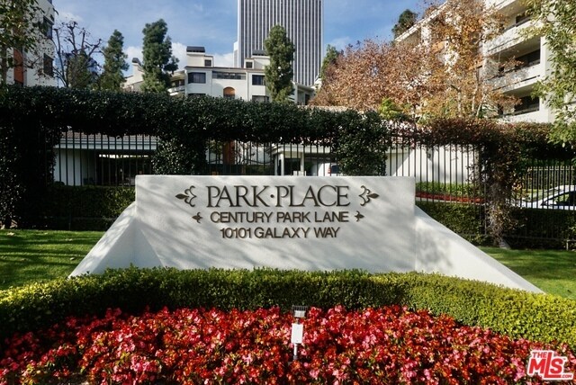 Foto principal - 2132 Century Park Ln