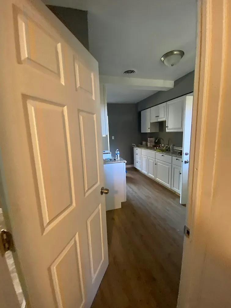 933 Russell Ave Akron, OH 44307 – photo 2