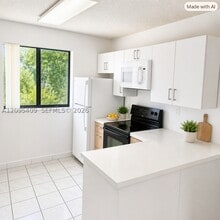 Building Photo - 2710 W 60th Pl