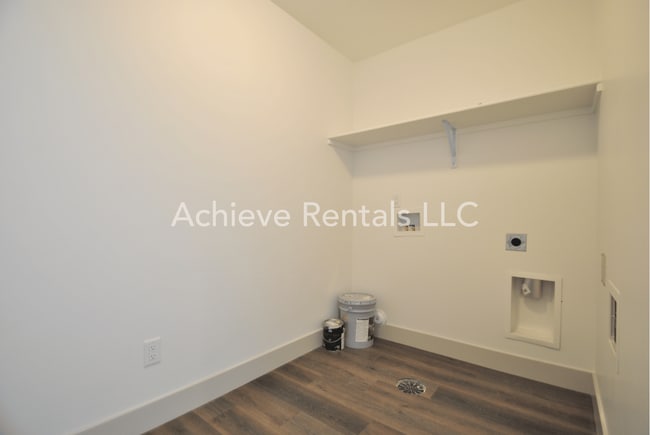 Building Photo - 650 S 450 E