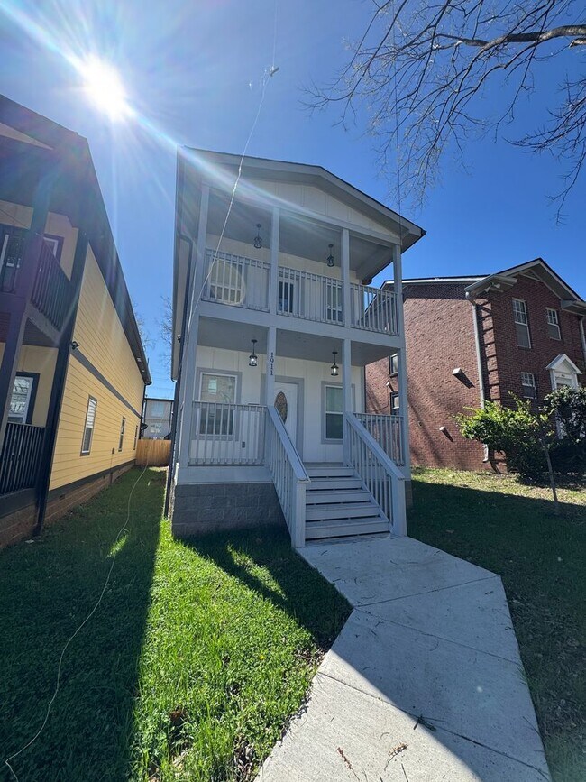 Building Photo - Be the first to live in this 3 bed/3.5 bath home across from Meharry Medical- great location with...