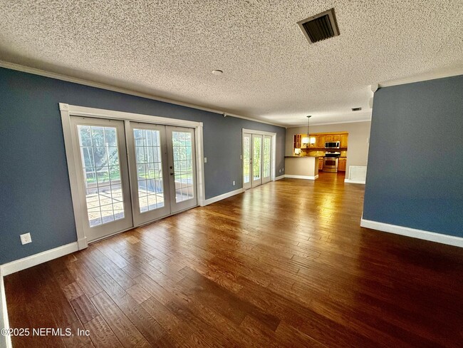 Building Photo - 1129 Alcala Dr