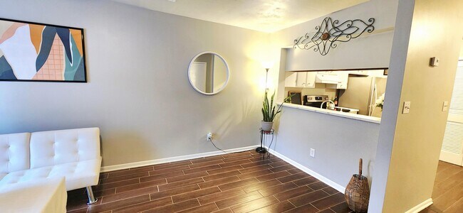 Foto del edificio - 696 Tyner St